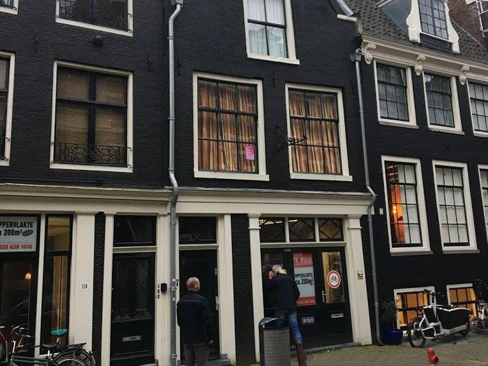 Schakel & Schrale start met restauratie koetshuis in Amsterdam