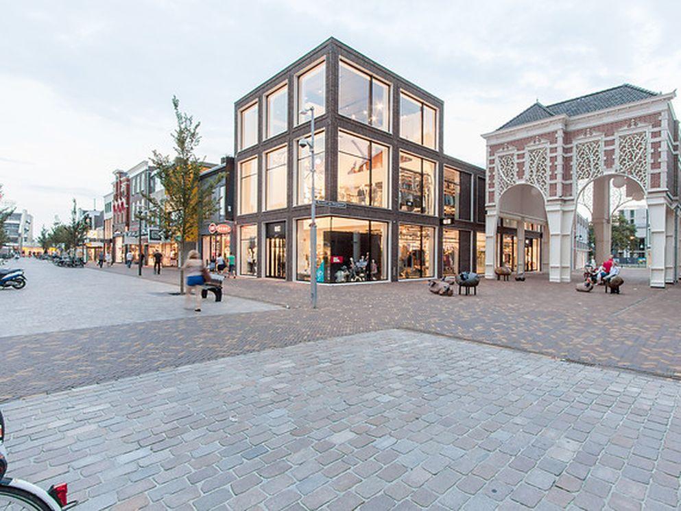 AM RED verhuurt winkelruimte in Bernard van Kreelpoort in Veenendaal