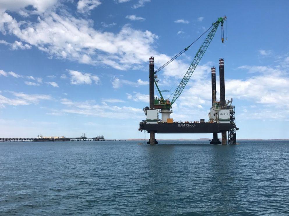 BAM Clough’s hefeiland IB-914 is continue ingezet geweest voor het project in Karratha.