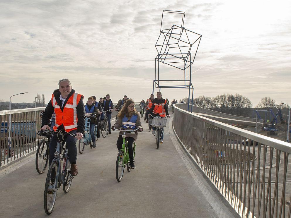 N274 en nieuwe fietsbrug feestelijk geopend