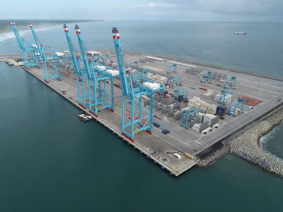 Van Oord and BAM International complete state-of-the-art container terminal in Costa Rica