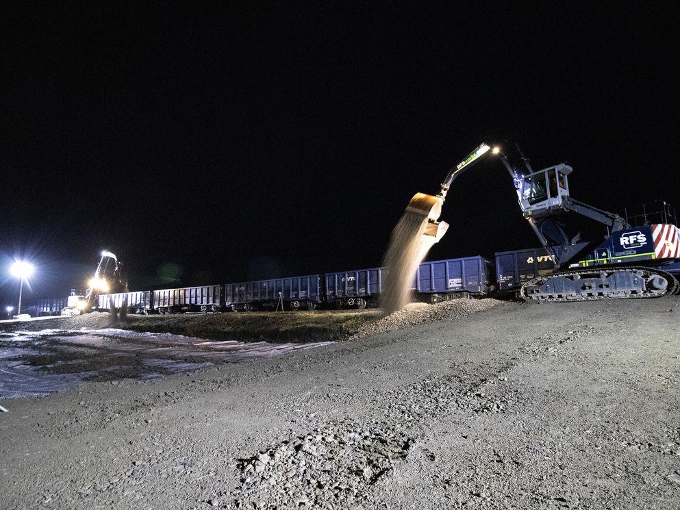HS2 removes over 12,500 lorries from UK roads as first freight train rolls into Bucks site