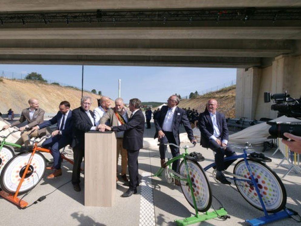 Inauguration de l’autoroute E420