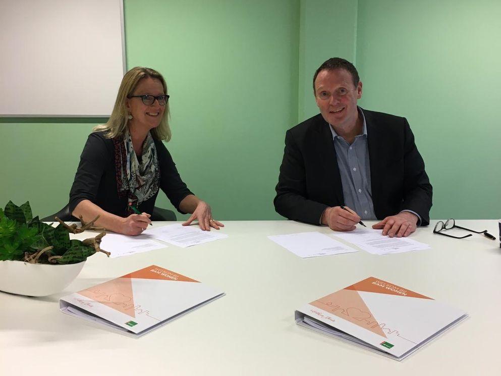 Ondertekening van de overeenkomst