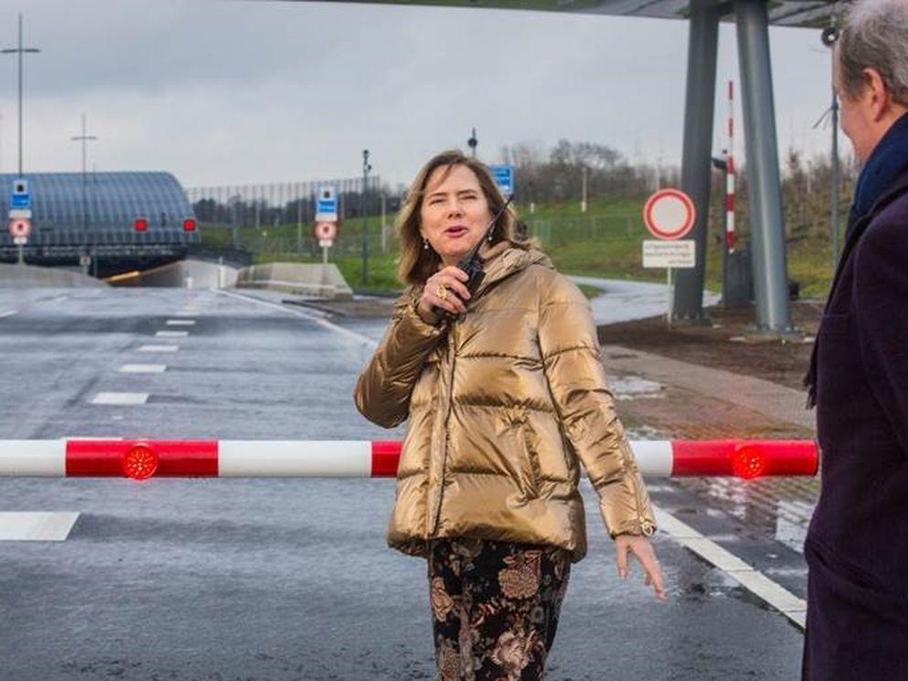 Minister Cora van Nieuwenhuizen opent Victory Boogie Woogietunnel