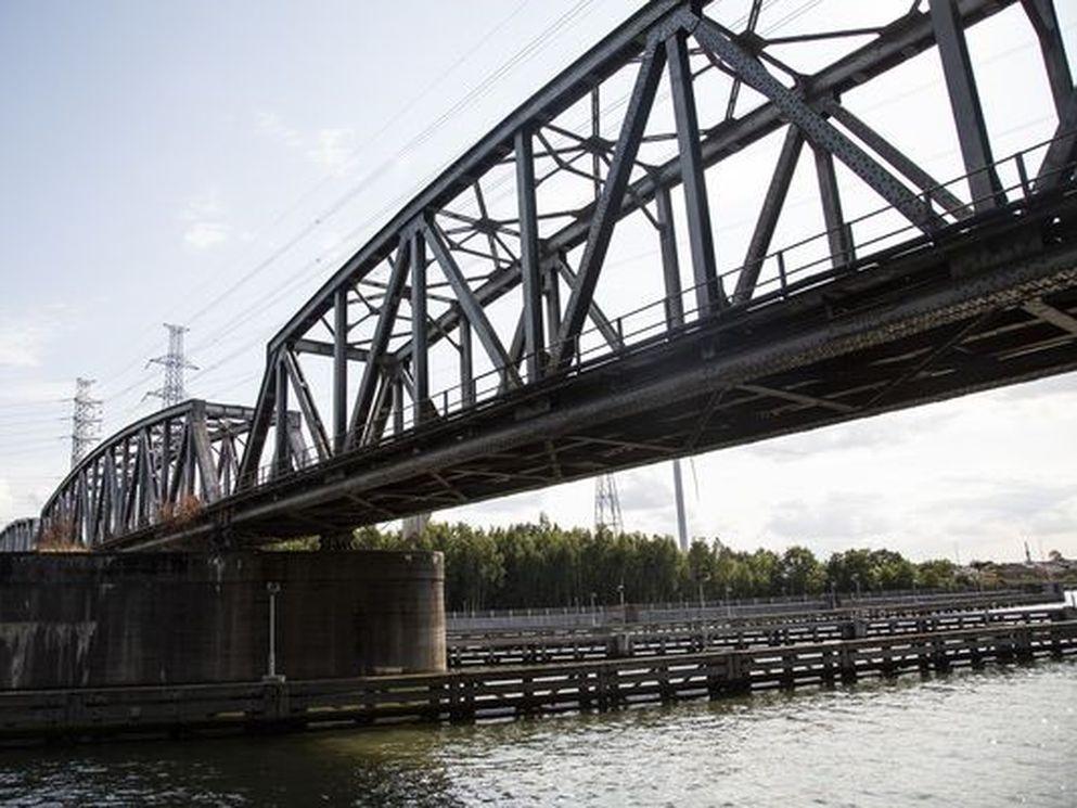 Spoorbrug