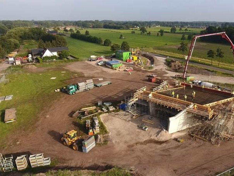 Tunnels inschuiven onder het spoor in Veenendaal