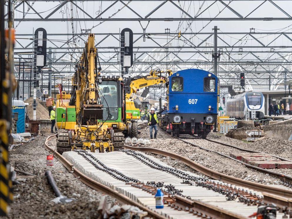 Werkzaamheden bij station Leiden Centraal in het voorjaar van 2019 (archieffoto ProRail)