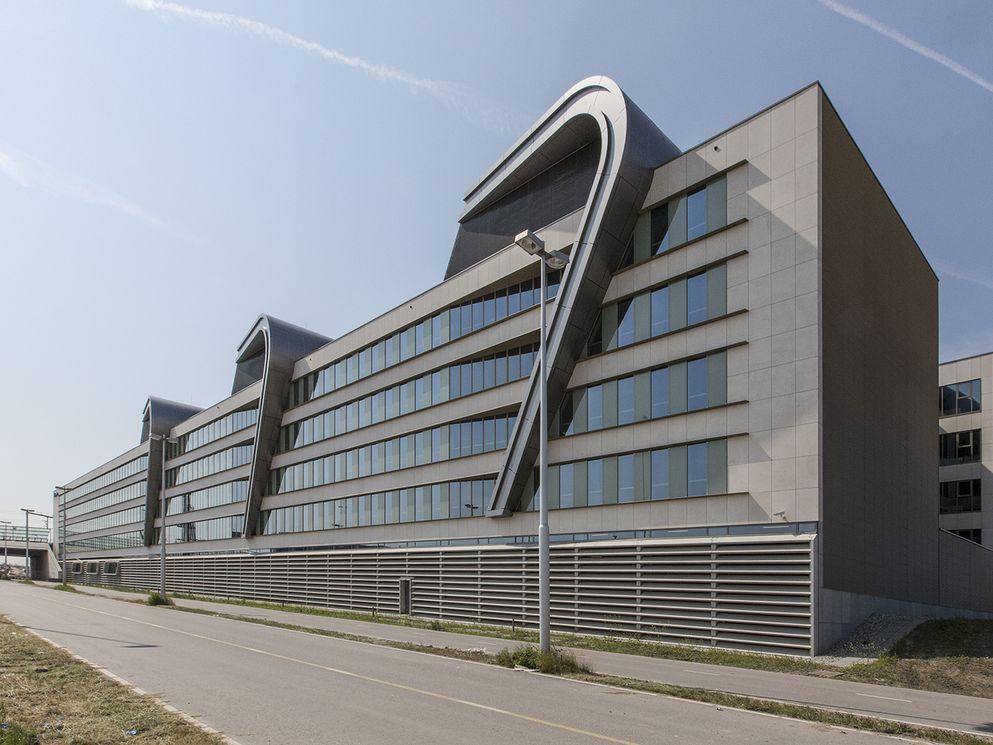 AM Real Estate Development sells Capgemini head office; triple A Building Utrecht 