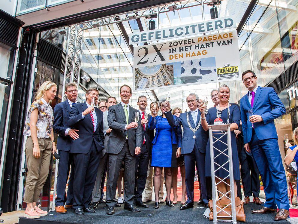 Burgemeester Jozias van Aartsen opent ‘Nieuwe Haagse Passage'