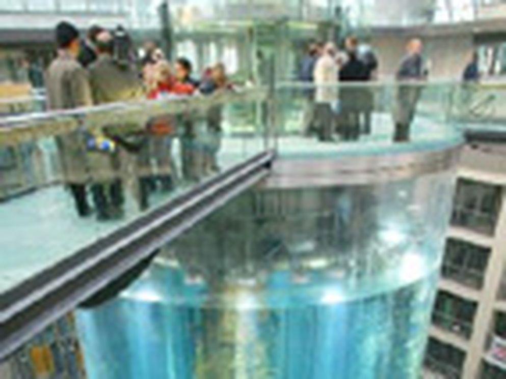 Aquarium met lift