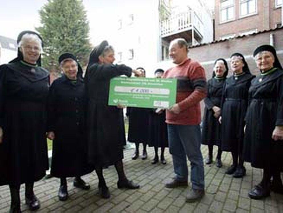 Cheque voor kloosterorde aan Warmoesstraat