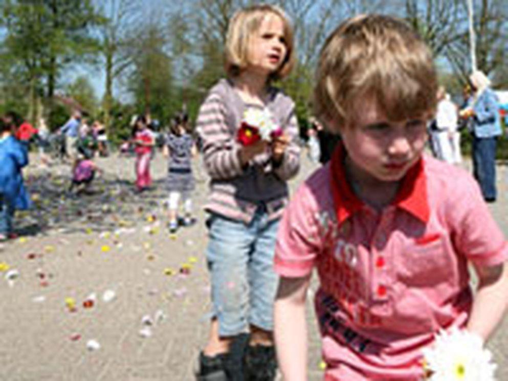 Bloemenregen daalt neer over Nieuwegein
