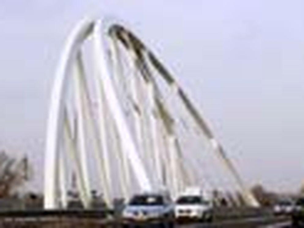 Brug over het Markkanaal gereed