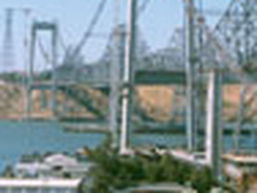Kabels spinnen voor New Carquinez Bridge, Californië