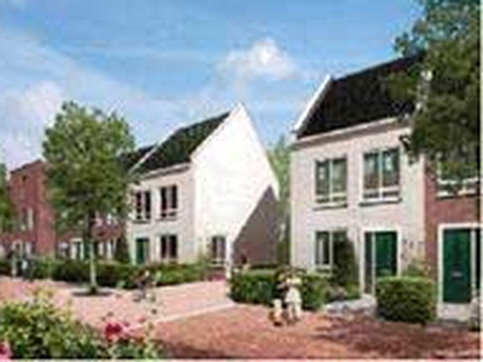 Stadsdeelvoorzitter en wethouder geven startsein bouw: Succesvolle verkoop woningen Elzenhagen Amsterdam-Noord