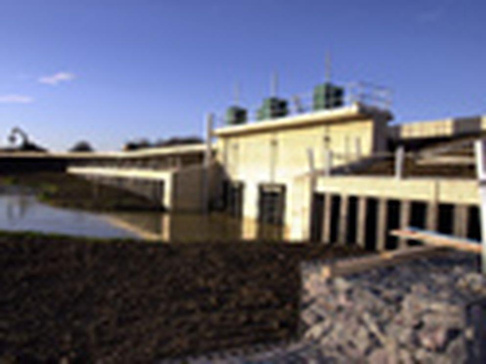 Flood defence dam ready for action