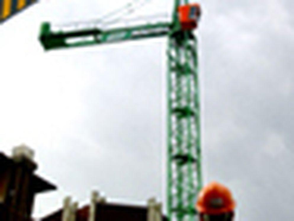 Tower crane returns