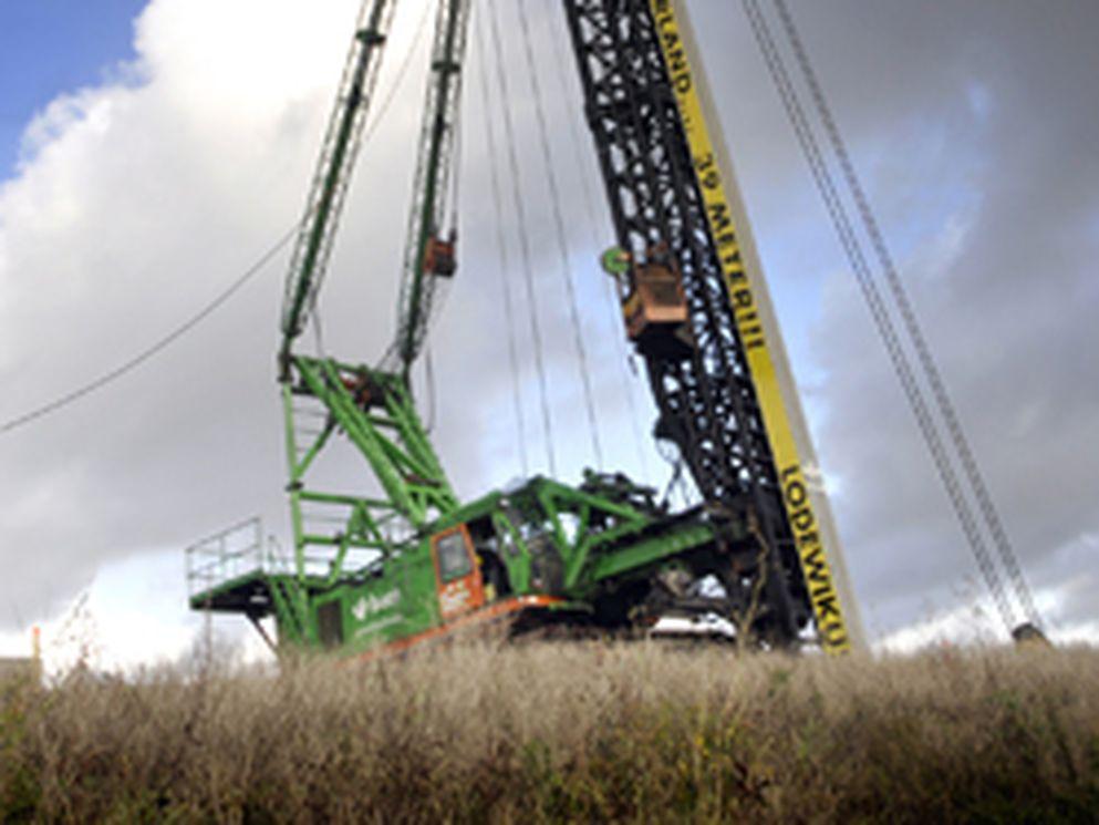 Langste prefab-funderingspaal voor geluidsscherm langs A15