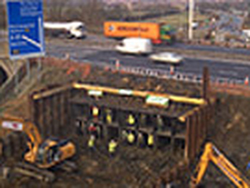 First motorway box jack successfully completed