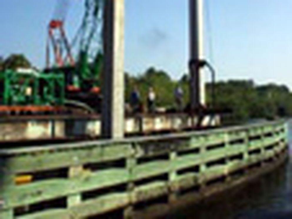 Bouw Thomas B. Manuel brug, Florida, USA