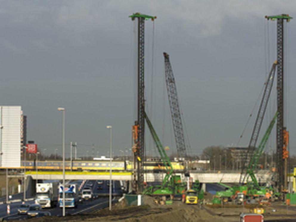 Verbuisde buisschroefpalen nabij spoorkruising A2 Den Bosch