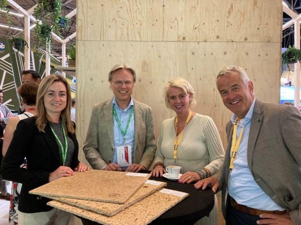 Staatbosbeheer, IBI2 en BAM Wonen presenteren 100% biobased plaatmateriaal uit reststromen hout