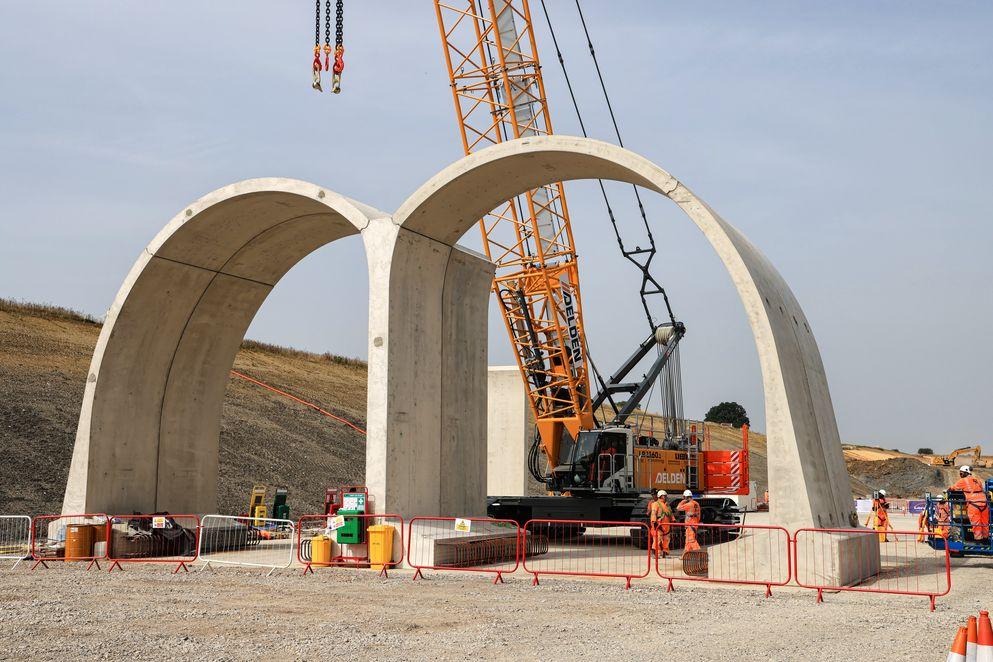 The first arches in place during construction