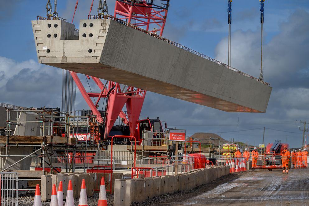 First massive ‘Lego block’ beams lifted for HS2’s pioneering Thame Valley Viaduct