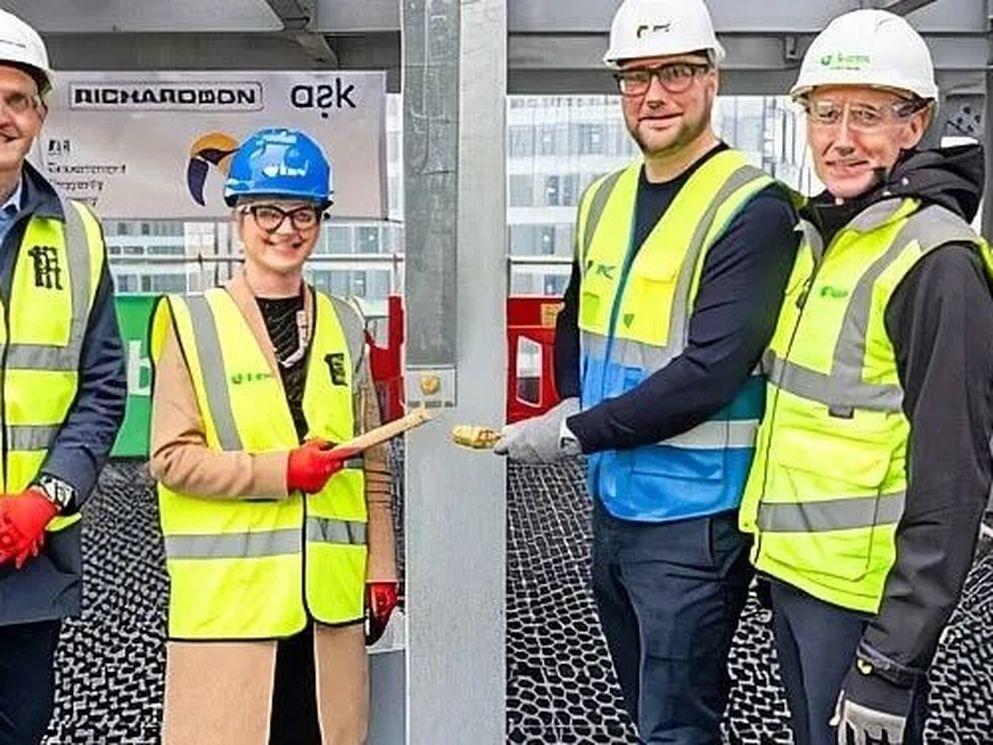 Topping out ceremony 