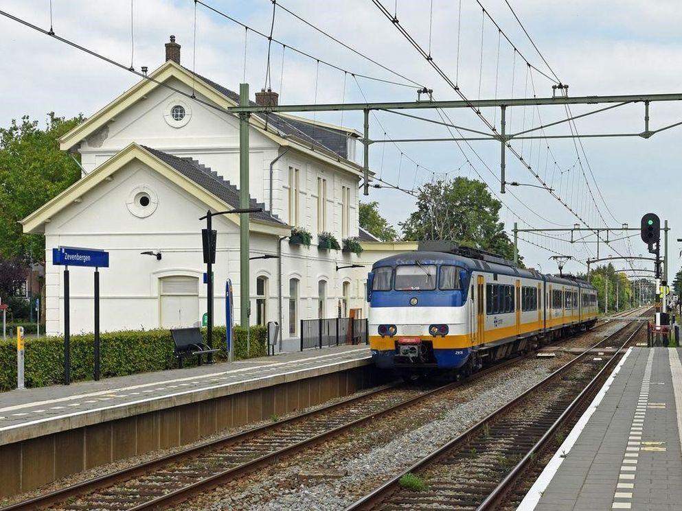 BAM gestart met grootschalige vernieuwing van spoor in Zevenbergen