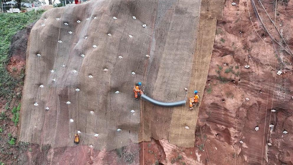 Passengers in the South West to benefit from more reliable railway as cliff resilience milestone is completed