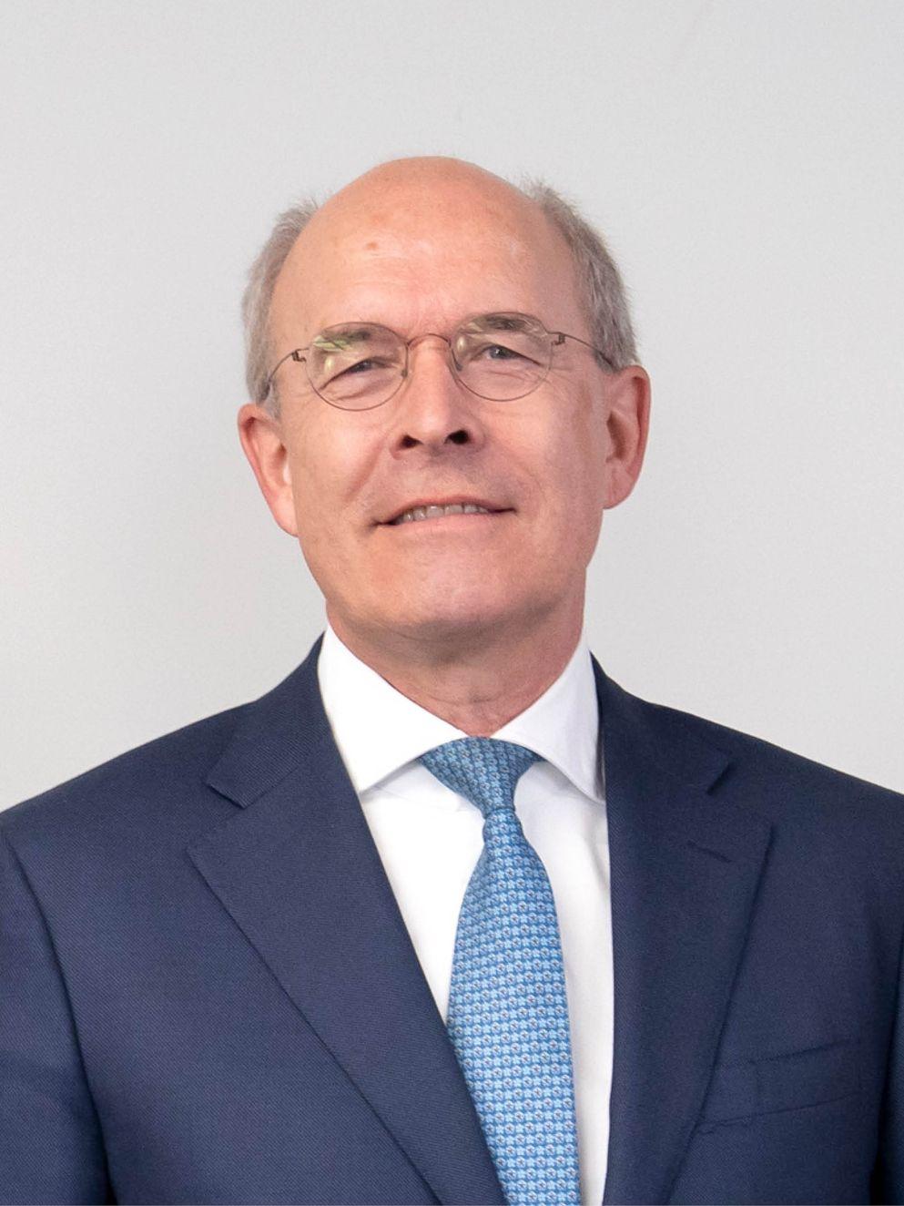 B. (Bob) Elfring