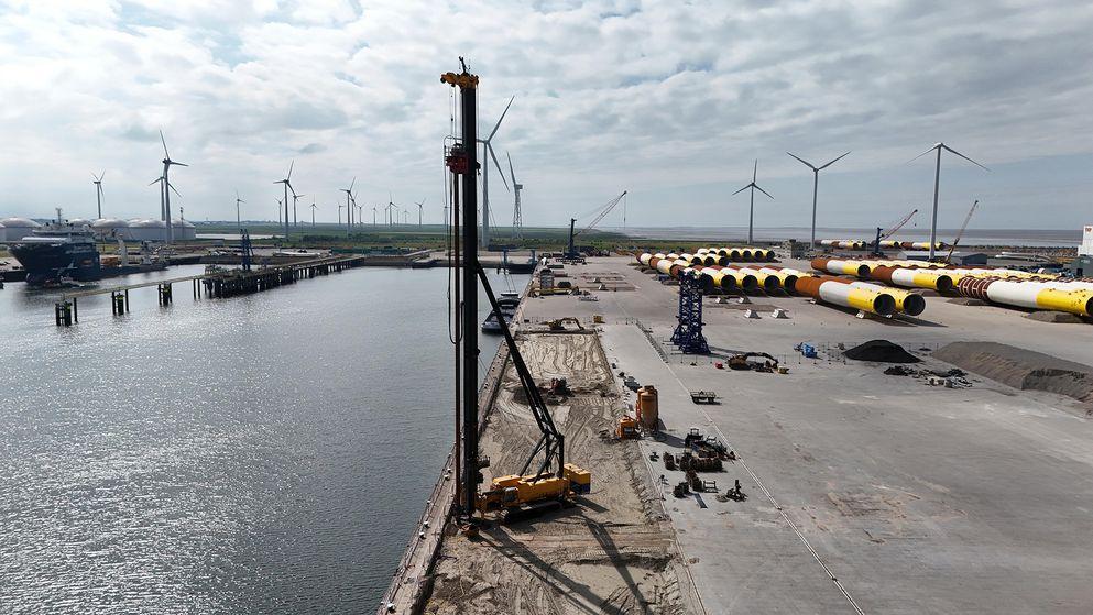 BAM reinforces quay for BUSS in Eemshaven in the North of Holland