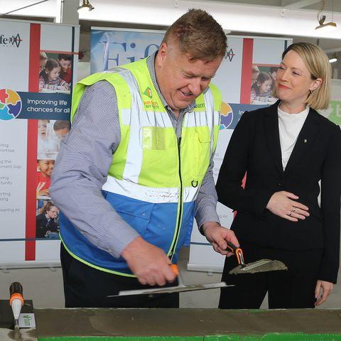 Topping out celebration for sustainable new Dunfermline Learning Campus